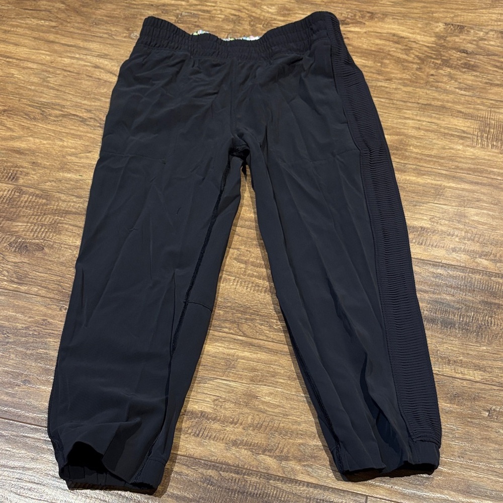 Ivivva Black lightweight crop Pants with Colorful Geometric Waistband size 12